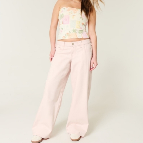 NWT Hollister Light Pink Low Rise Super Baggy Wide Leg Jeans size 6R / 28 Waist - Picture 1 of 12